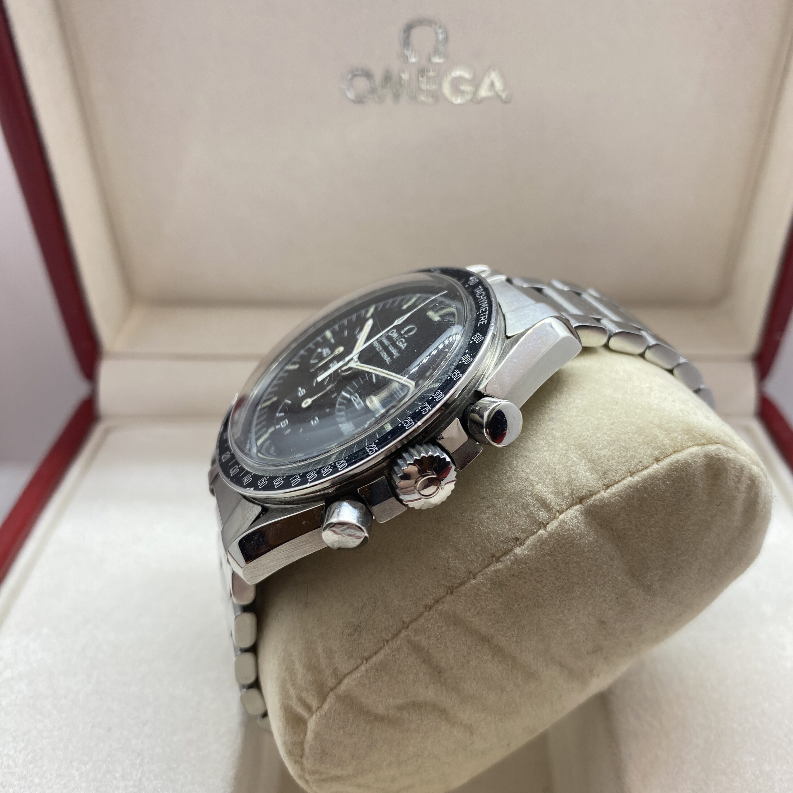 Omega Speedmaster acciaio referenza 145.0.22 del 1972. Scatola Omega più estratto d'archivio Omega.